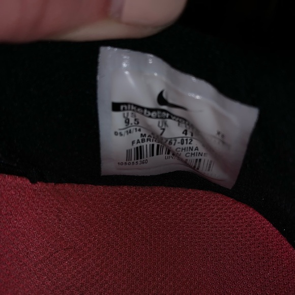 Nike Gray & Pink Sneakers - Picture 4 of 5